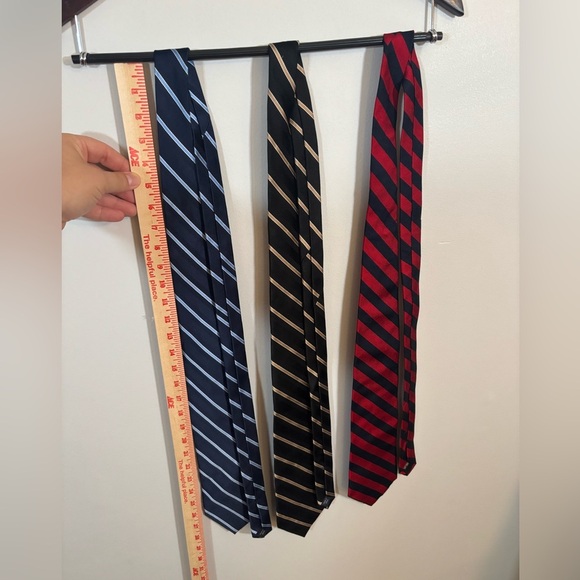 Stafford & IZOD Men’s Striped Silk Tie Bundle – Classic Navy, Red, Black Set - Picture 5 of 7